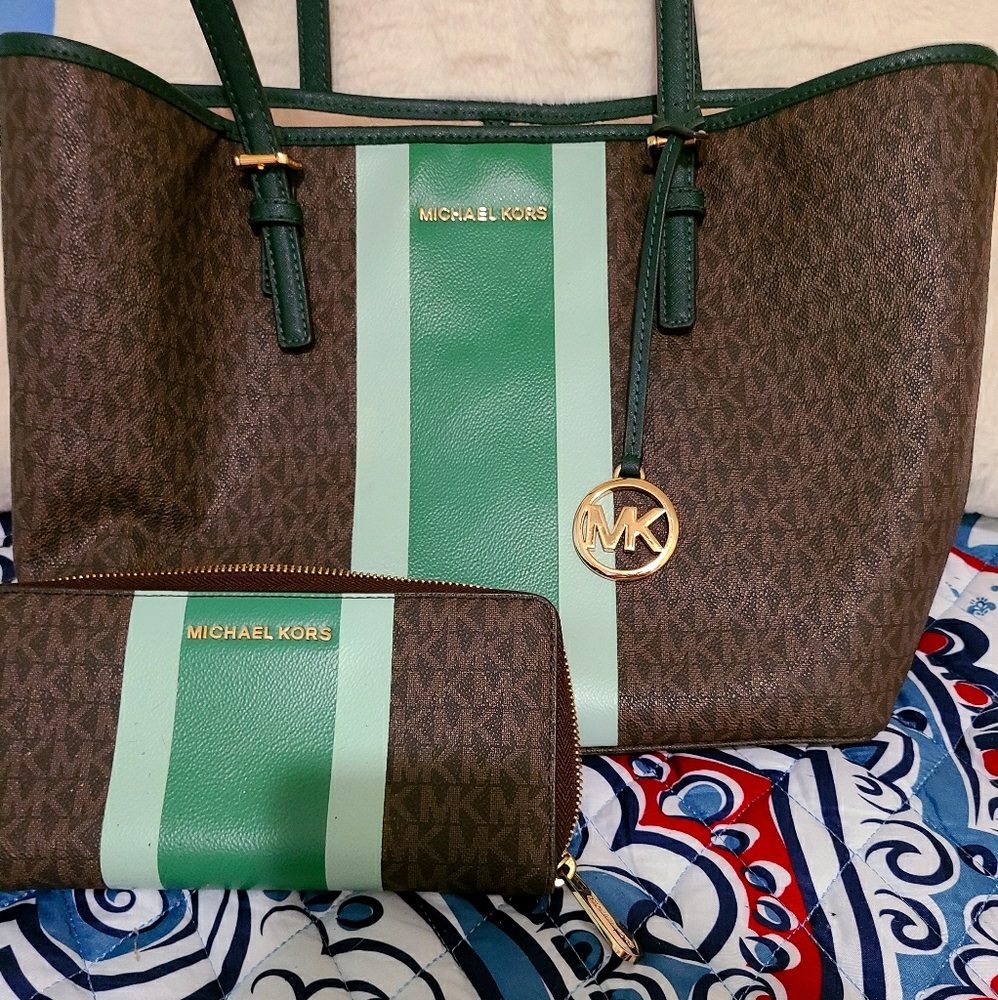 Michael Kors tote set